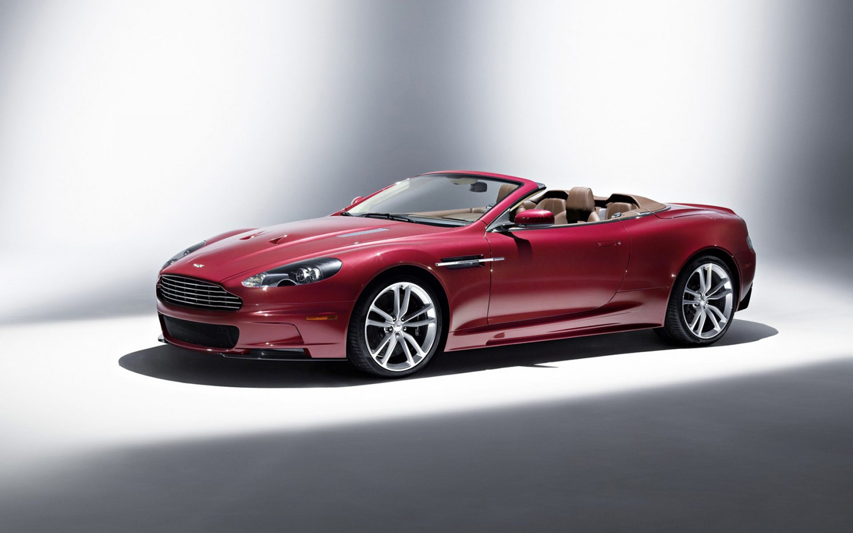 Aston-Martin-DBS-Volante