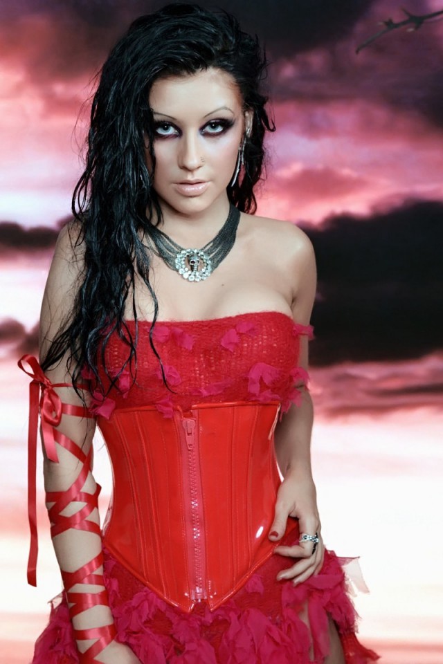 Christina-Aguilera-Pozadia-na-plochu