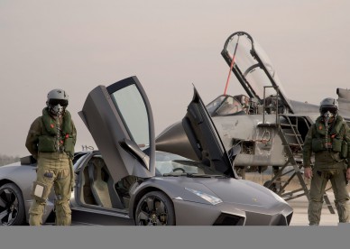 Lamborghini-Military-Pozadia-na-plochu